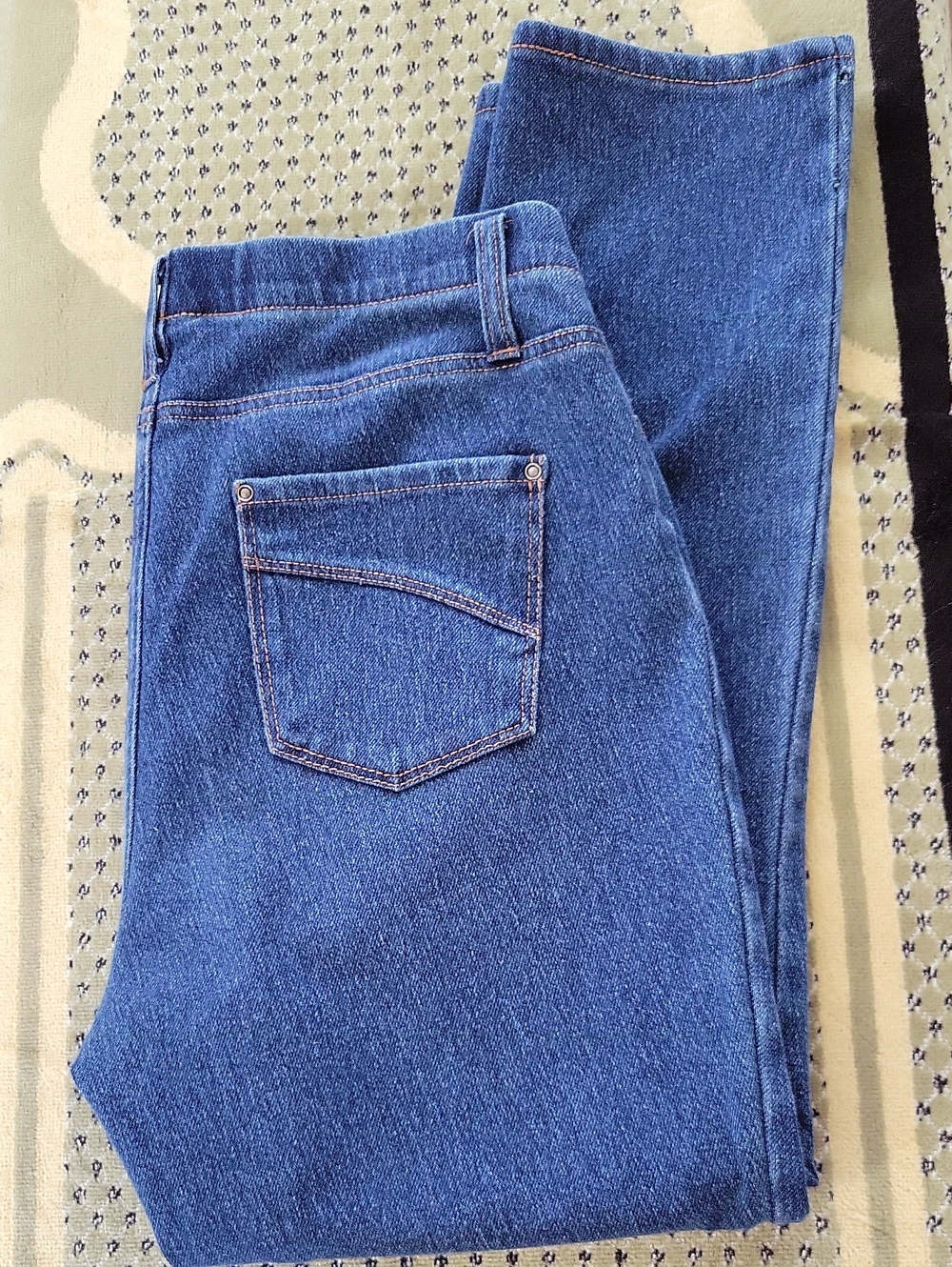 Time and Tru Women's Straight Leg Denim Jeans with Elastic Waist